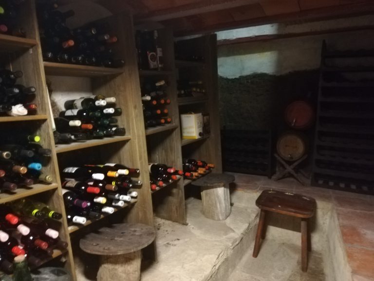 PB: Bodega bajo la cocina.
